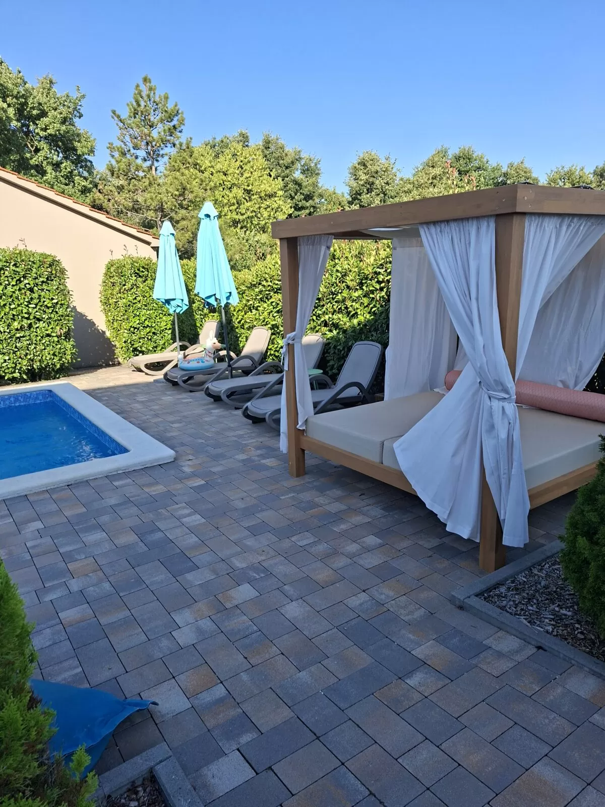 Apartman Borna - Flora Guest House 